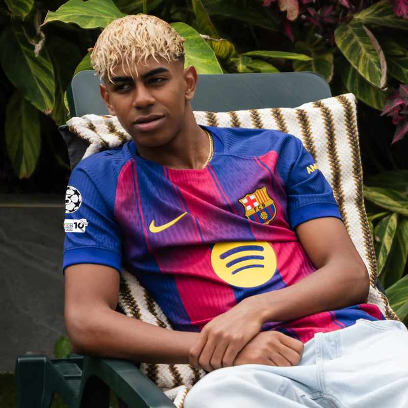 Camisa Barcelona Home 2025/26 – Lamine Yamal 10 – Azul e Vermelho